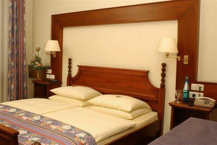 Hotel Koenig Ludwig II 가르힝 바이 뮌헨 객실 사진